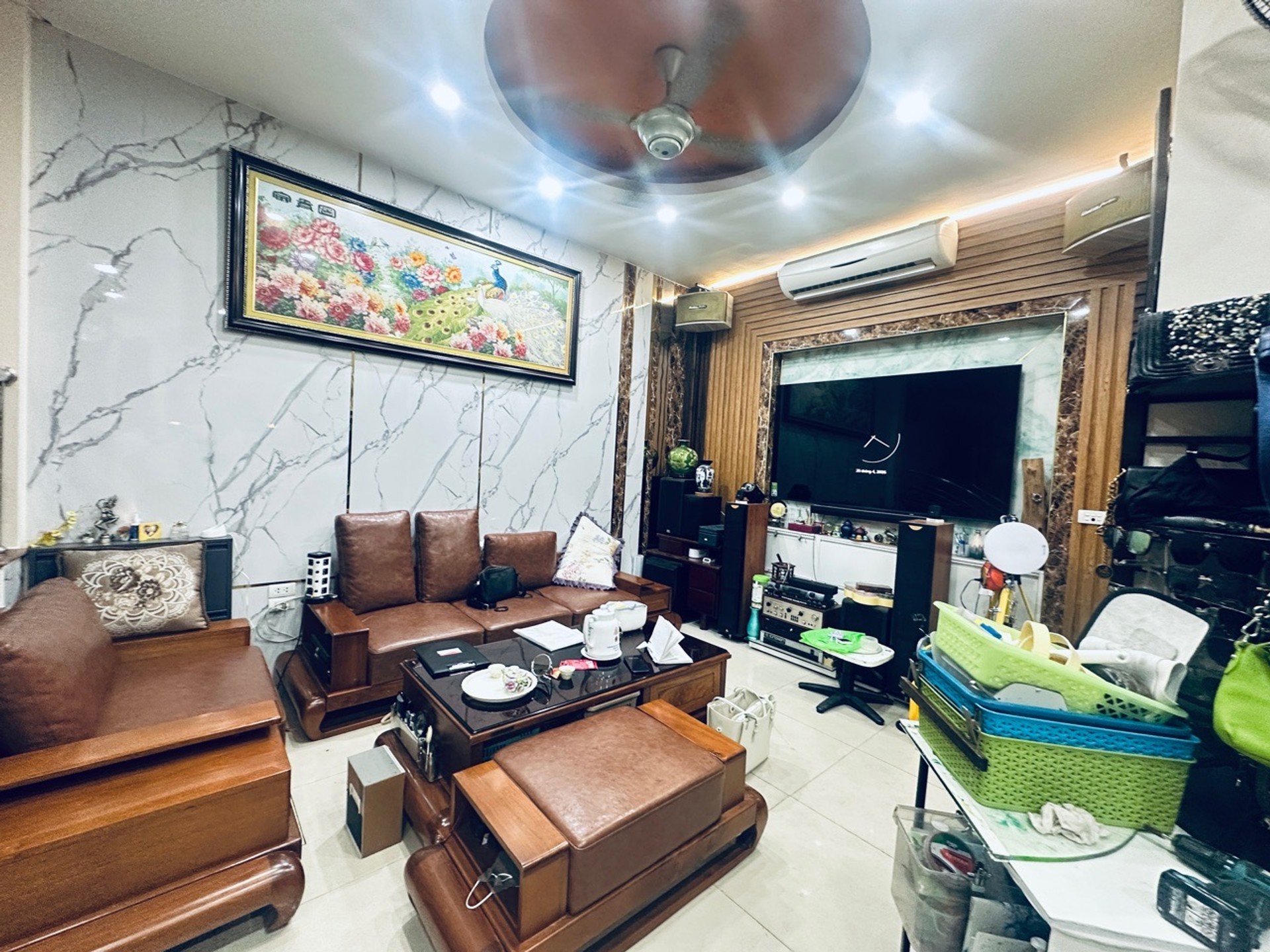 Bán nhà Định Công - diện tích 52m2 5 tầng - Ngõ thông, kinh doanh - giá 15,6 tỷ