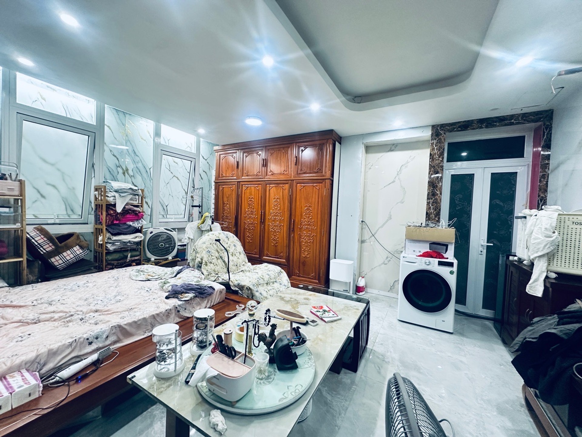 Bán nhà Định Công - diện tích 52m2 5 tầng - Ngõ thông, kinh doanh - giá 15,6 tỷ