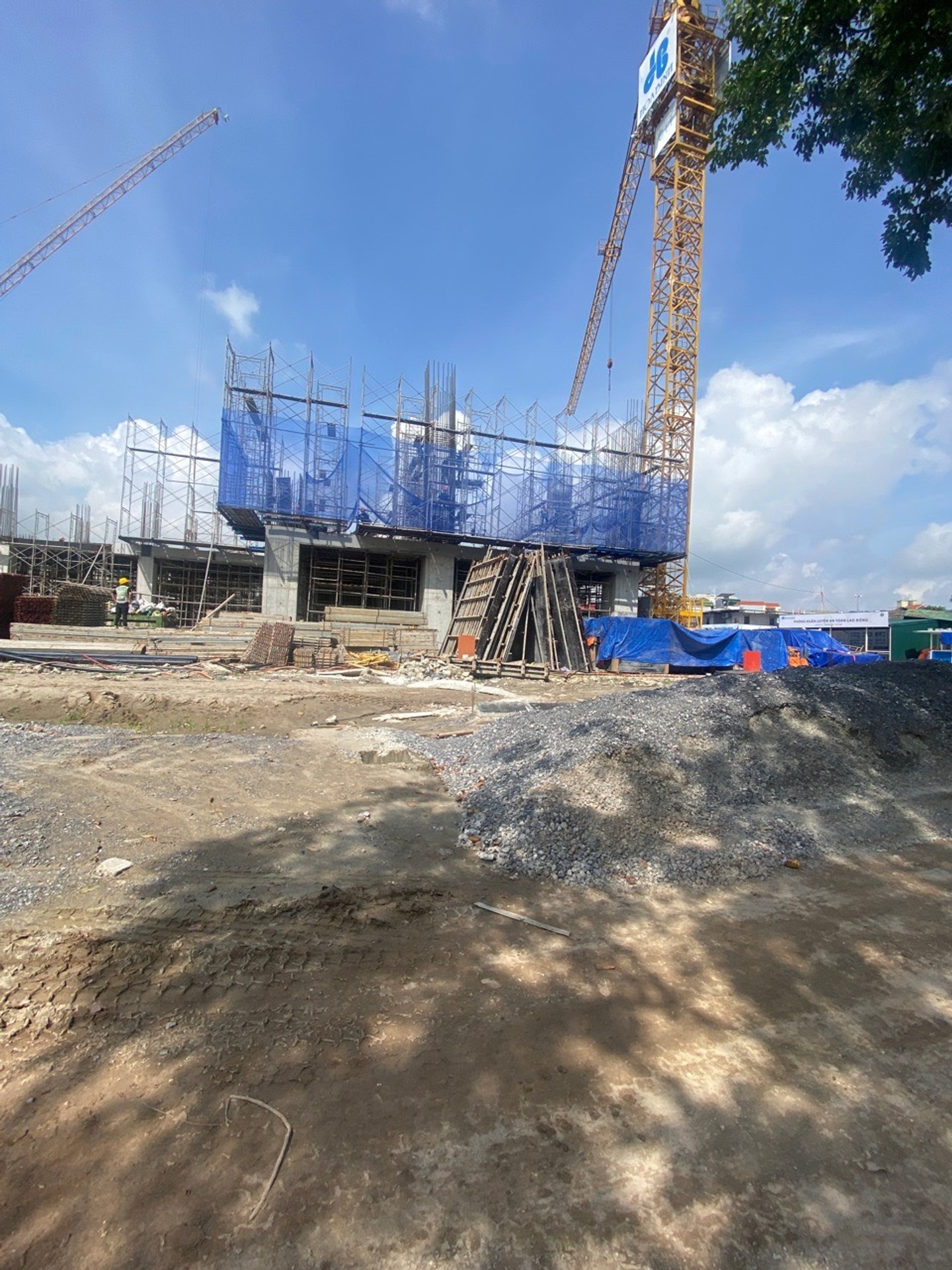 Bán nhà Đỗ Mười - diện tích 74m2 27 tầng - Căn hộ cao cấp - giá 6,2 tỷ