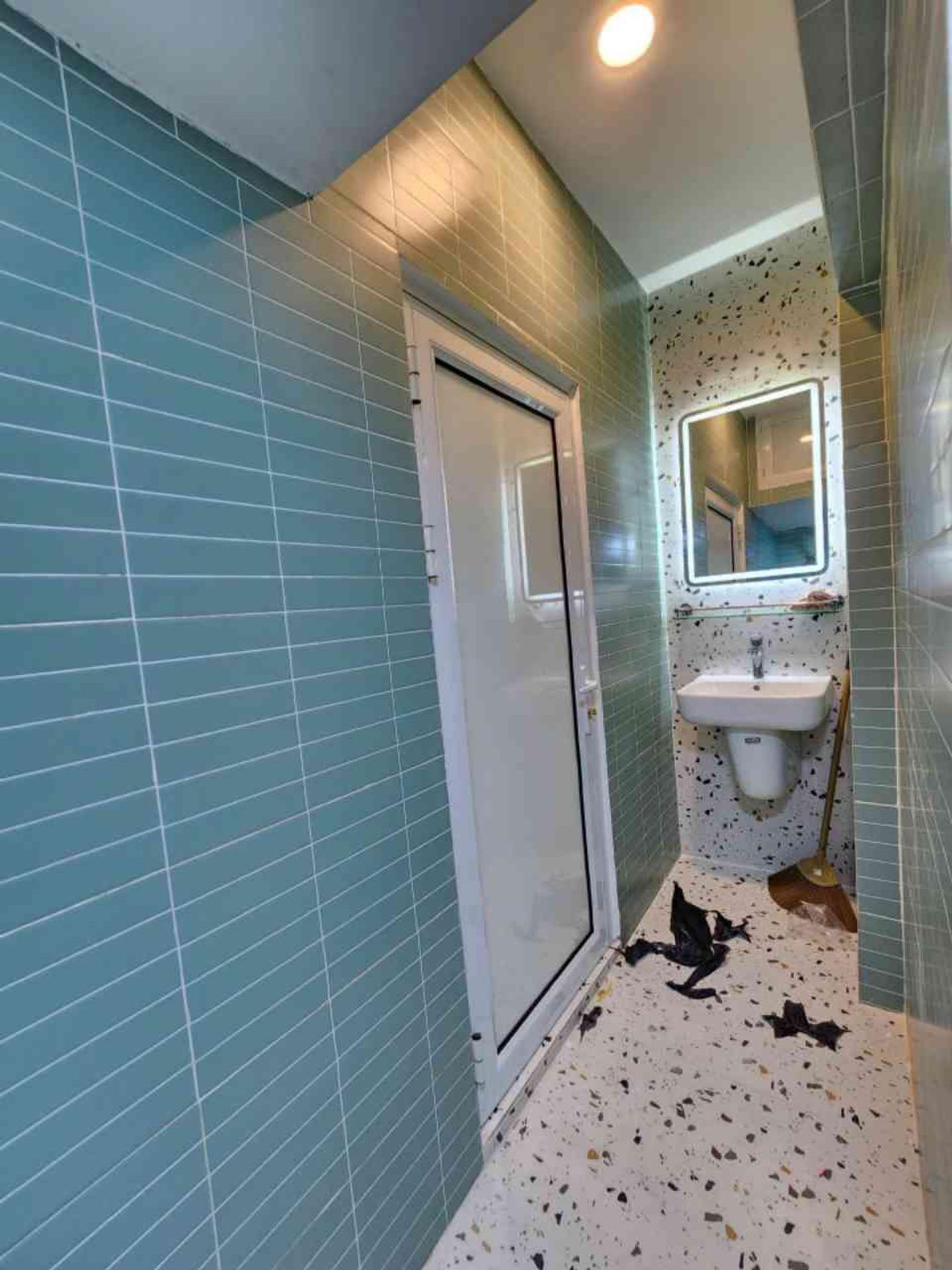 Bán nhà Tân Mai - diện tích 110m2 2 tầng - Lô góc 3 mặt thoáng - giá 4,7 tỷ