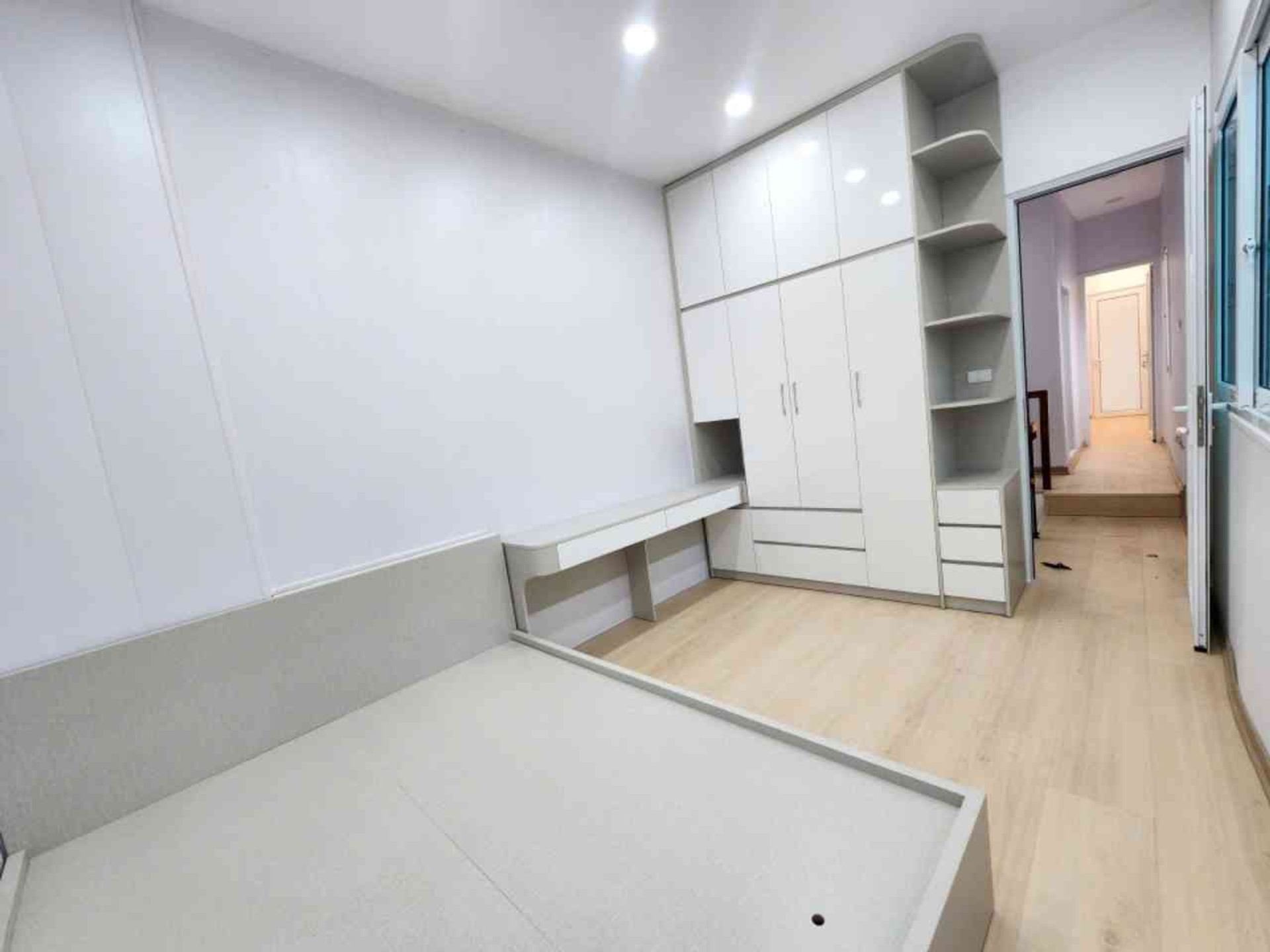 Bán nhà Tân Mai - diện tích 110m2 2 tầng - Lô góc 3 mặt thoáng - giá 4,7 tỷ