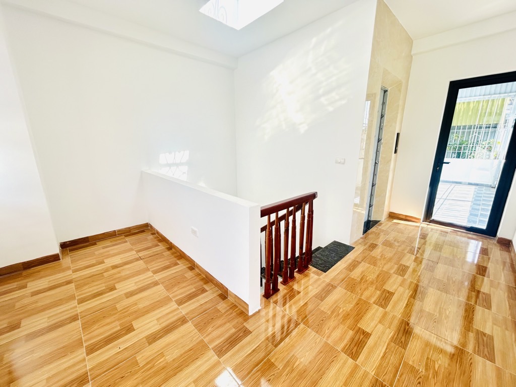 Bán nhà Tam Trinh - diện tích 63m2 5 tầng - Thang máy vi vu - giá 14 tỷ