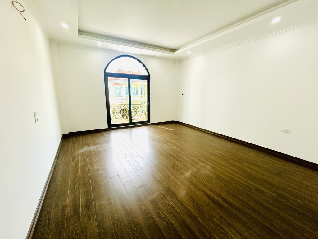 Bán nhà Tam Trinh - diện tích 63m2 5 tầng - Thang máy vi vu - giá 14 tỷ