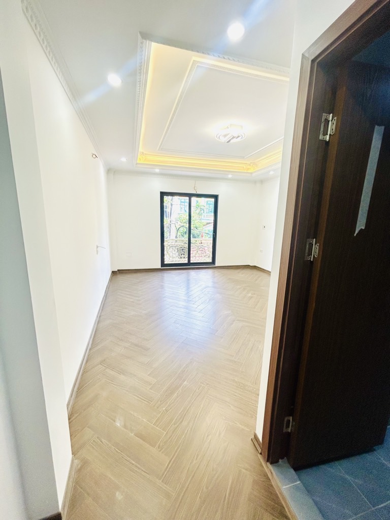 Bán nhà Tam Trinh - diện tích 63m2 5 tầng - Thang máy vi vu - giá 14 tỷ