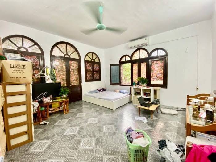 Bán nhà Võ Thị Sáu - diện tích 136m2 3 tầng - Mặt phố lô góc - giá 42 tỷ