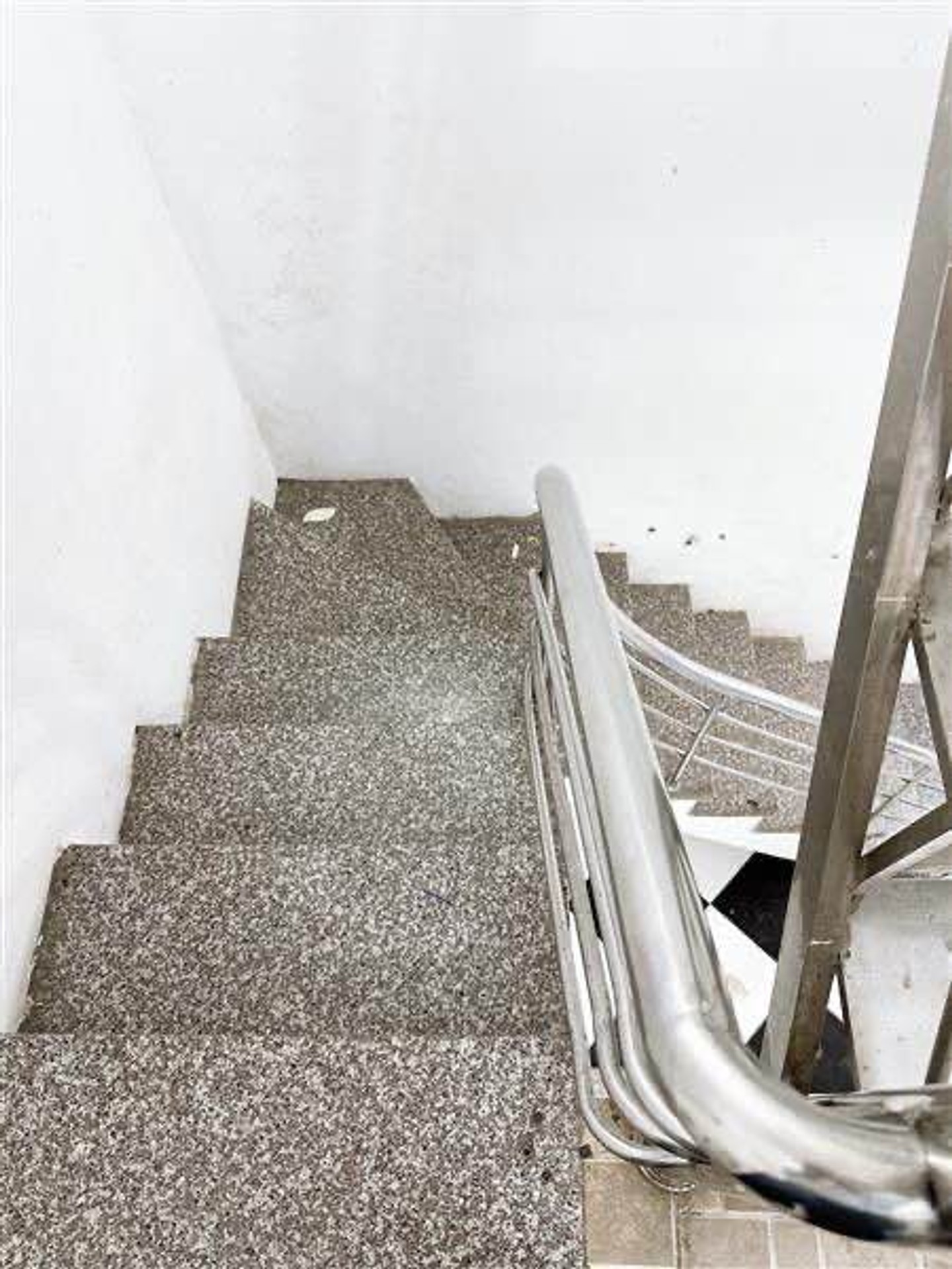 Bán nhà Lĩnh Nam - diện tích 22m2 3 tầng - Nhà đẹp hiếm có - giá 1,7 tỷ