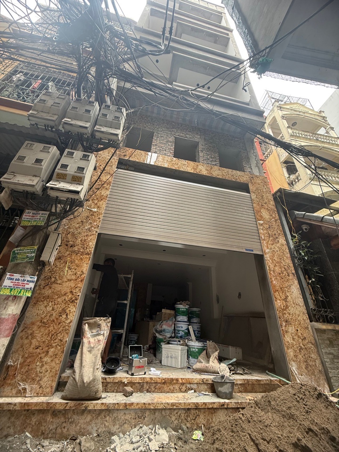 Bán nhà Định Công - diện tích 42m2 6 tầng - Thang máy, ngõ thông - giá 13 tỷ