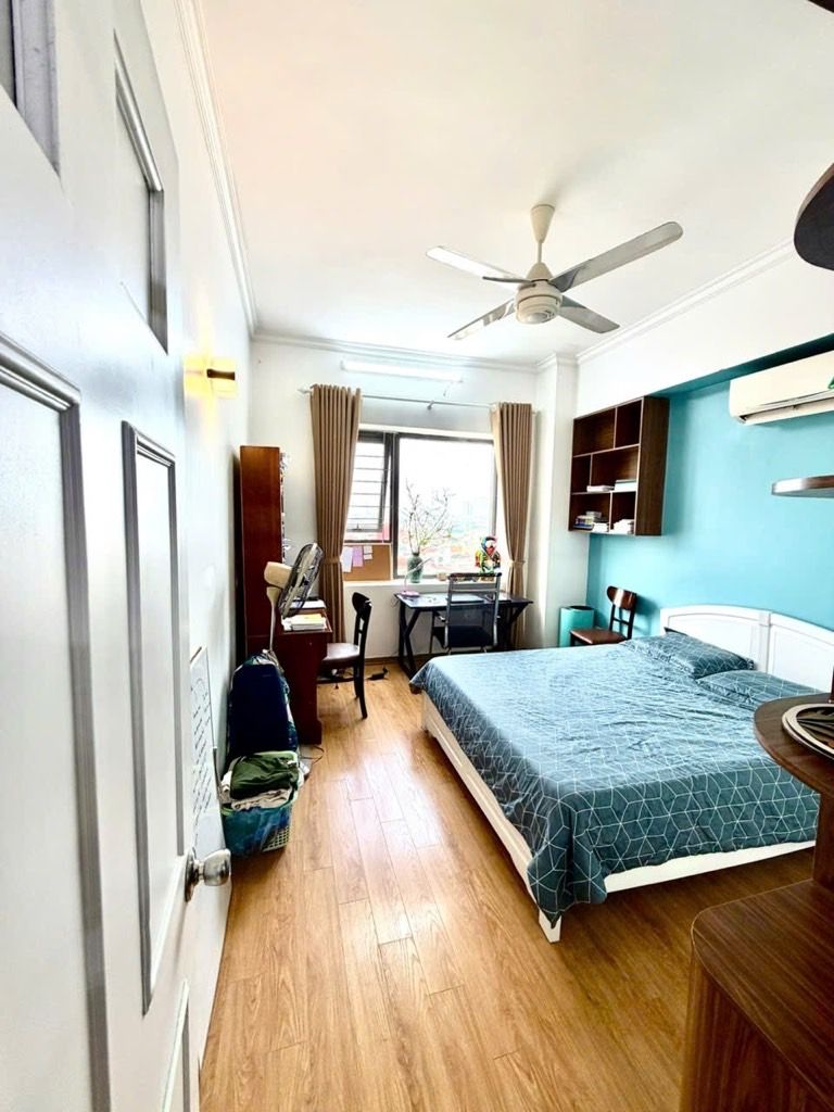 Bán nhà Lạc Trung - diện tích 102m2 14 tầng - Vị trí đẹp nhất ngõ 230 - giá 8,7 tỷ