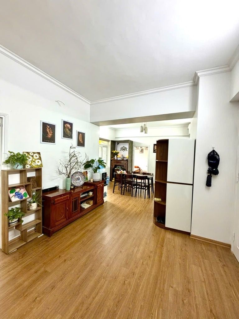 Bán nhà Lạc Trung - diện tích 102m2 14 tầng - Vị trí đẹp nhất ngõ 230 - giá 8,7 tỷ
