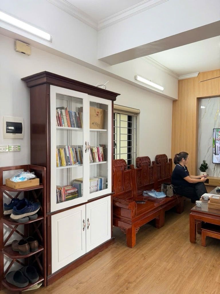 Bán nhà Lạc Trung - diện tích 102m2 14 tầng - Vị trí đẹp nhất ngõ 230 - giá 8,7 tỷ