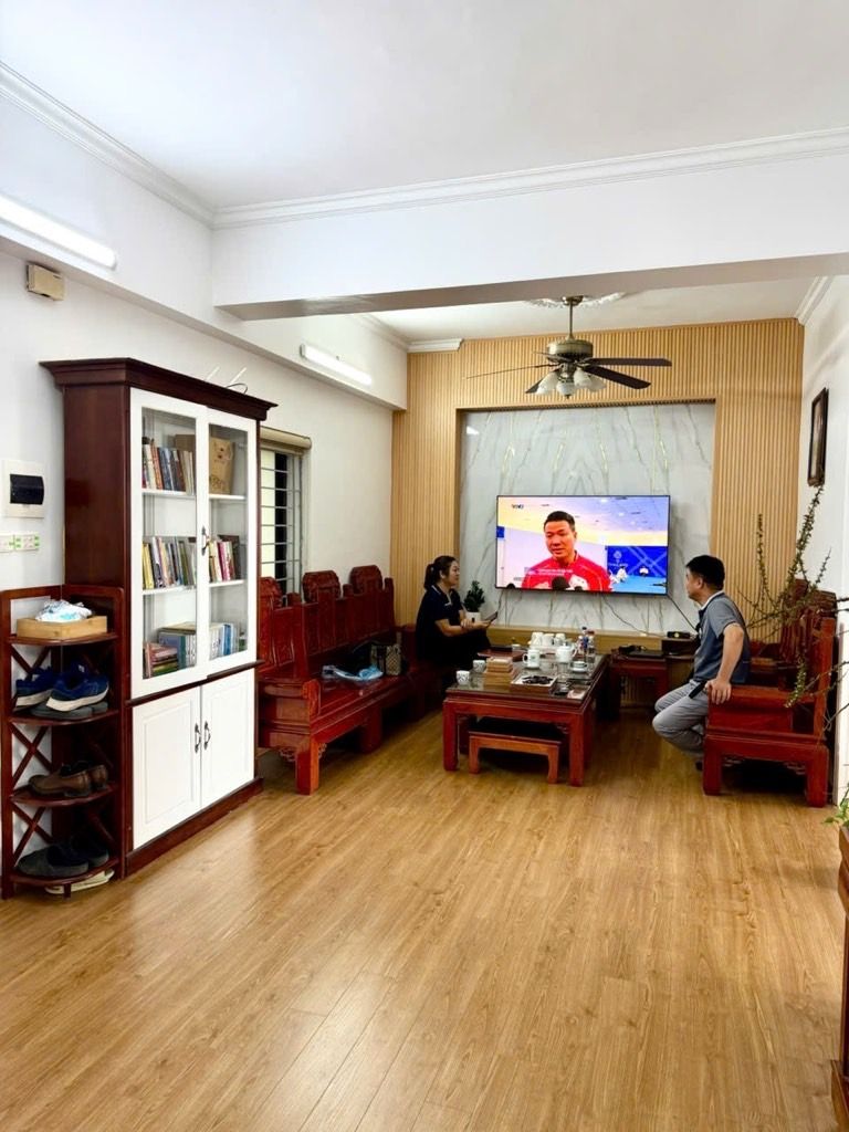 Bán nhà Lạc Trung - diện tích 102m2 14 tầng - Vị trí đẹp nhất ngõ 230 - giá 8,7 tỷ