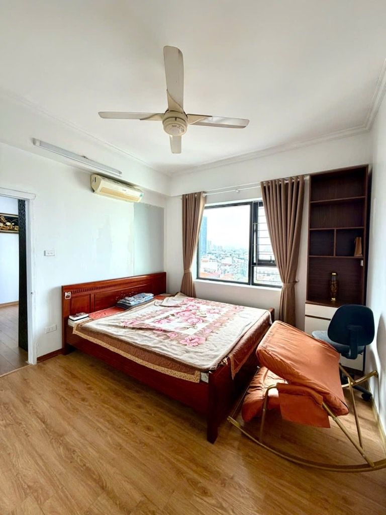 Bán nhà Lạc Trung - diện tích 102m2 14 tầng - Vị trí đẹp nhất ngõ 230 - giá 8,7 tỷ