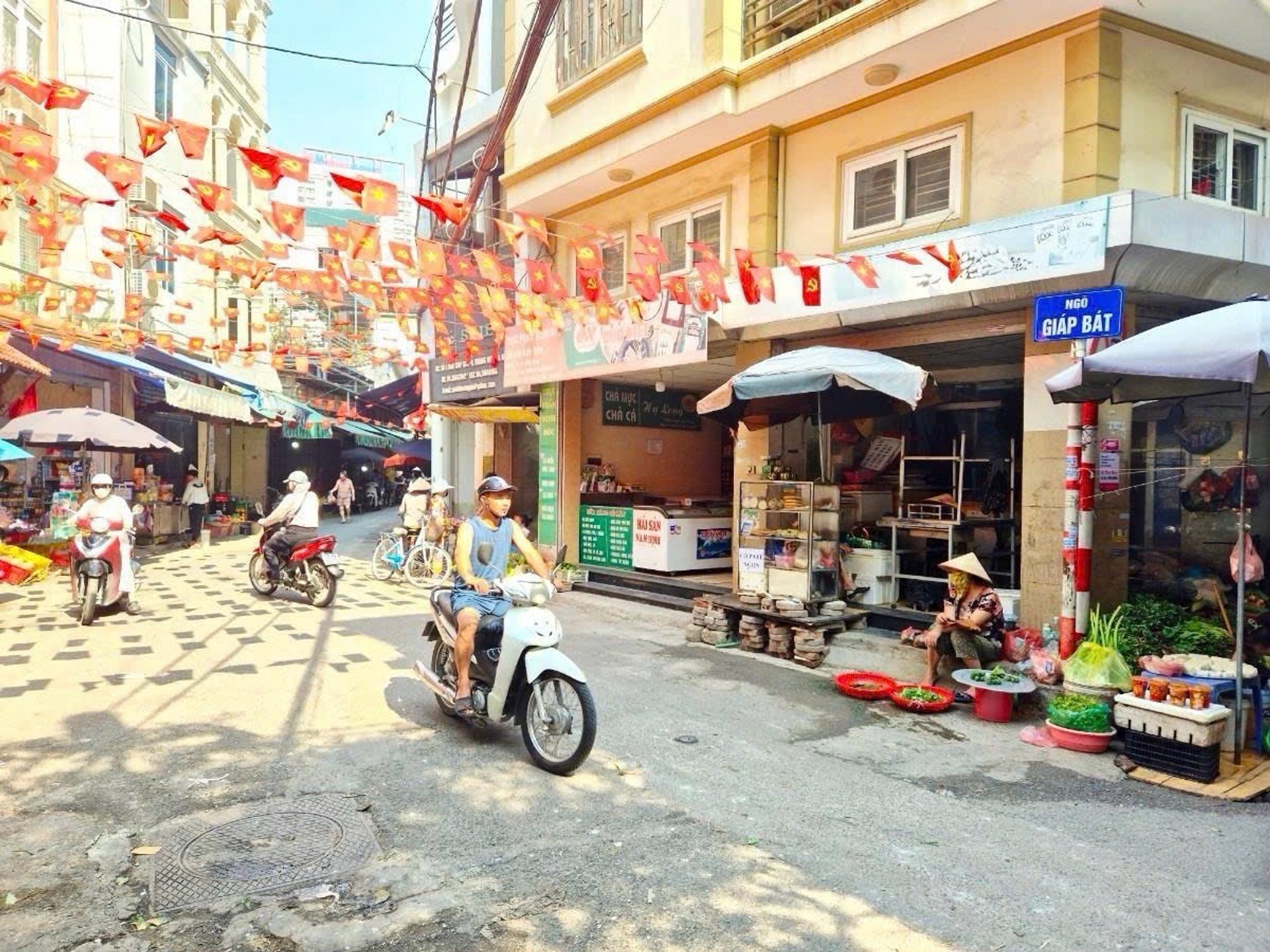 Bán nhà Ngõ Giáp Bát - diện tích 85m2 1 tầng - ô tô vào nhà - giá 29 tỷ