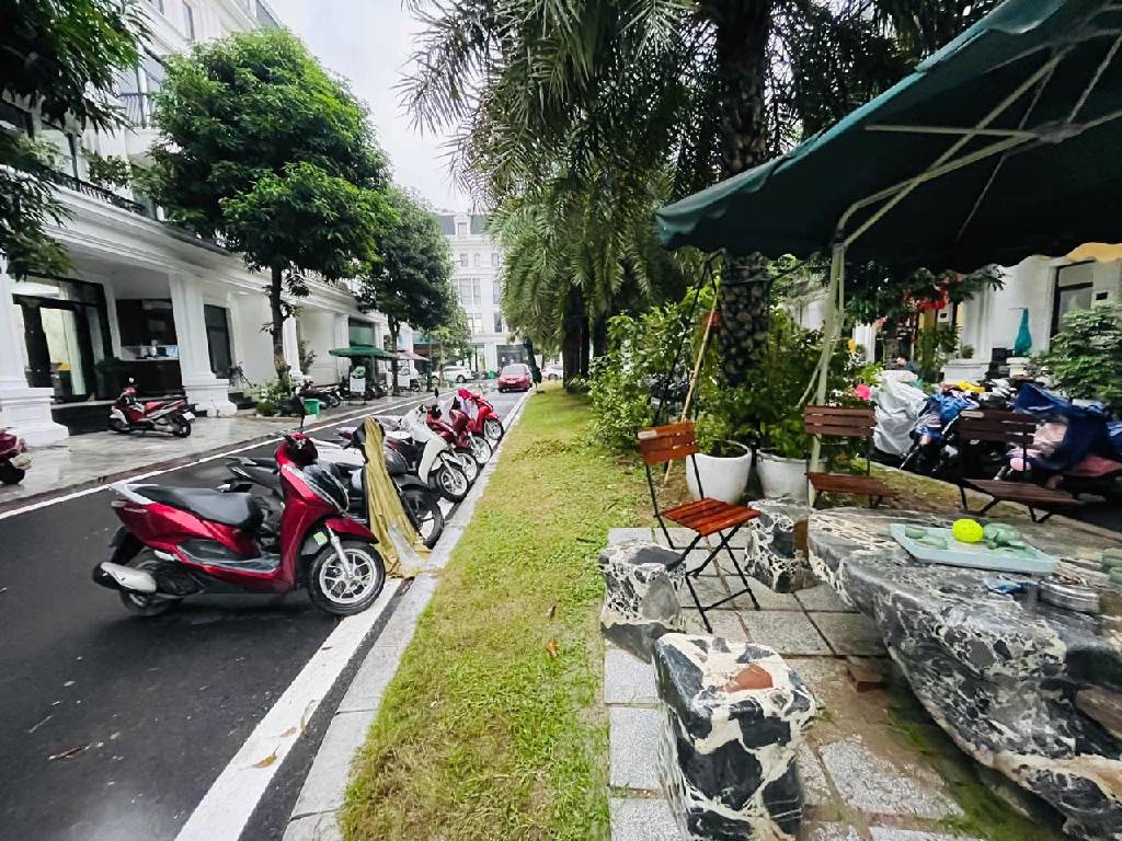 Bán nhà Hoàng Mai - diện tích 95m2 5 tầng - Khu vực VIP - giá 32,5 tỷ