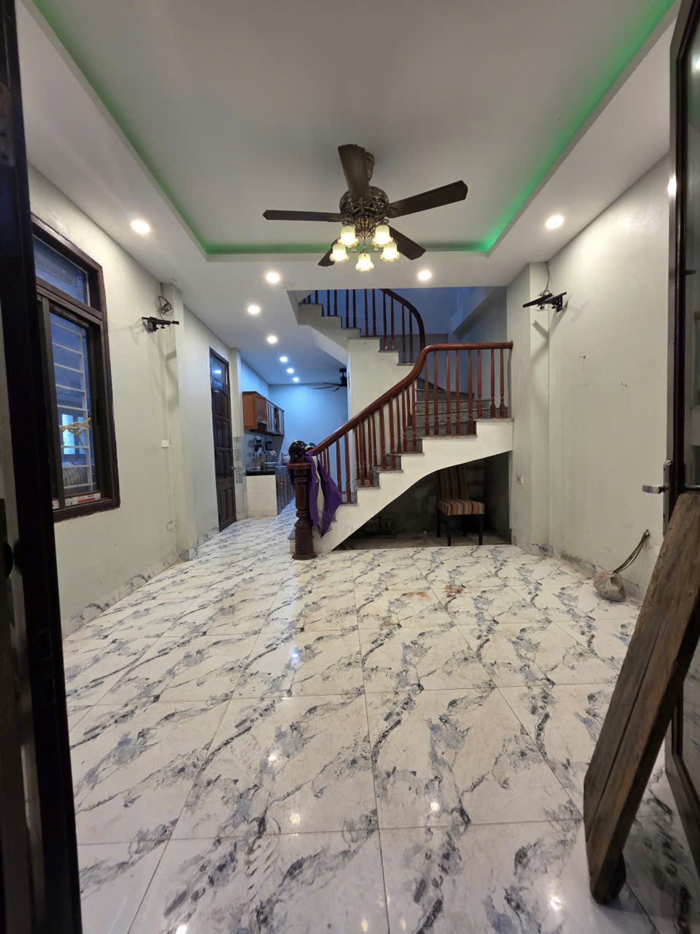Bán nhà Nguyễn Chính - diện tích 37m2 3 tầng - Lô góc 2 mặt thoáng - giá 5 tỷ