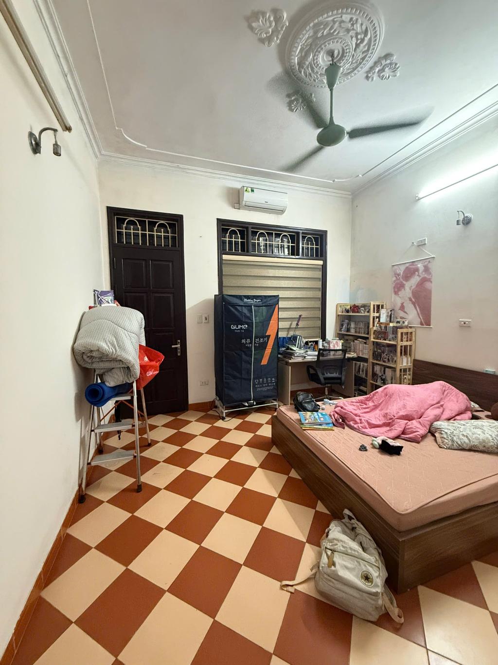 Bán nhà Lĩnh Nam - diện tích 65m2 3 tầng - Ô TÔ CẤT TRONG NHÀ - giá 41 tỷ