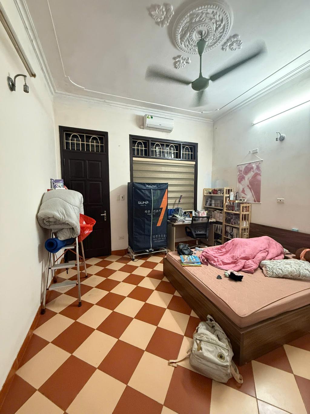 Bán nhà Lĩnh Nam - diện tích 65m2 3 tầng - Ô TÔ CẤT TRONG NHÀ - giá 41 tỷ