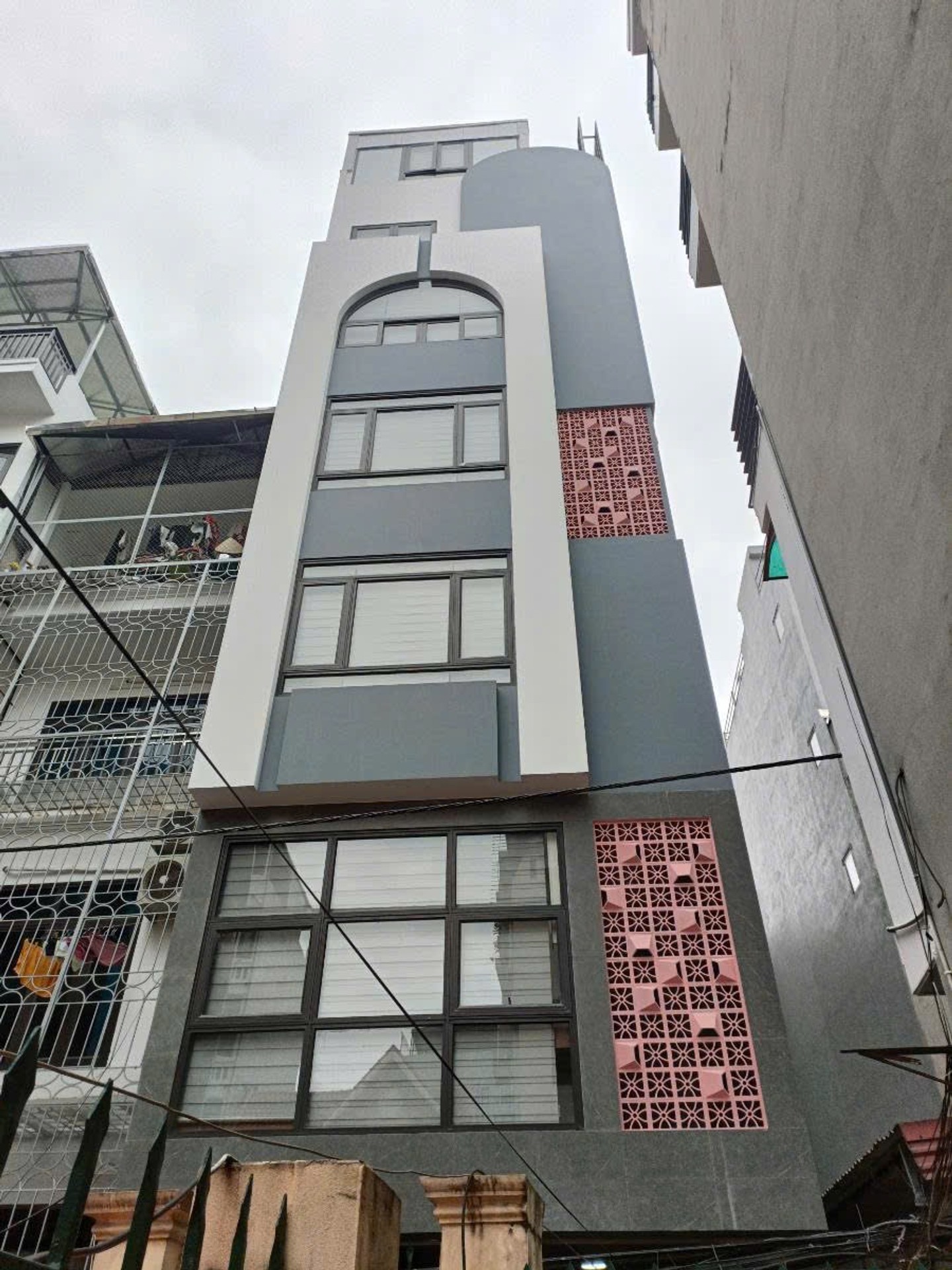 Bán nhà Láng - diện tích 109m2 8 tầng - Lô góc 2 mặt thoáng - giá 39,3 tỷ