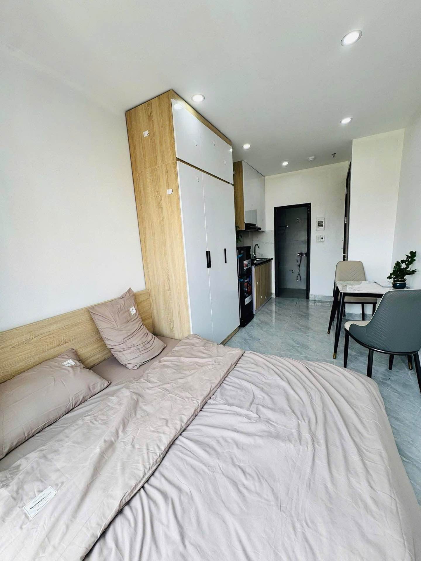 Bán nhà Minh Khai - diện tích 86m2 6 tầng - Ngõ 2 - 2.5m - giá 25,5 tỷ