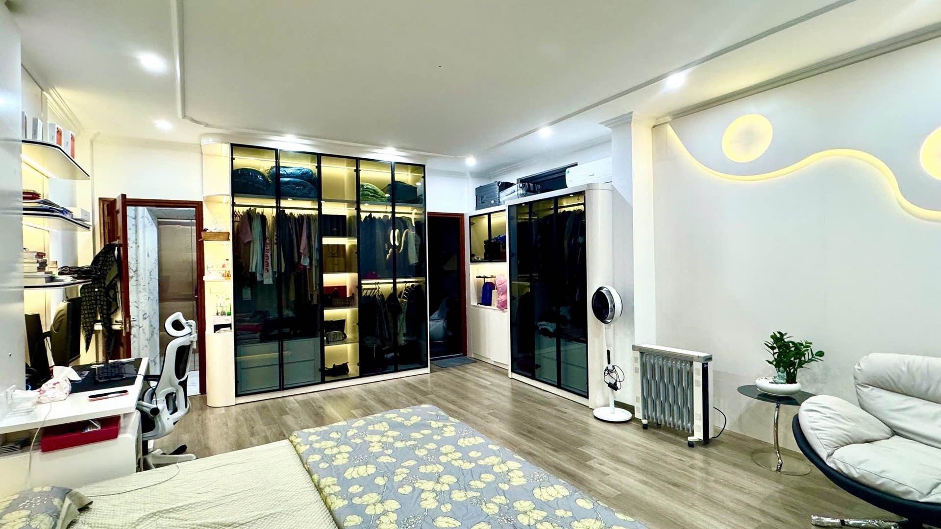Bán nhà Hồng Mai - diện tích 50m2 5 tầng - Nhà đẹp, lô góc - giá 20,9 tỷ