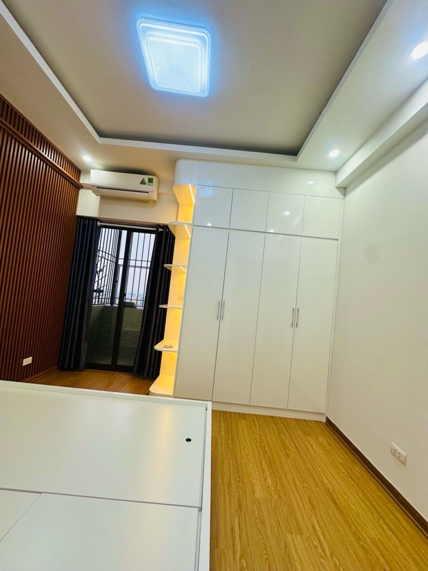 Bán nhà Đồng Tàu - diện tích 95m2 1 tầng - Chung cư đẹp hiếm có - giá 6,4 tỷ