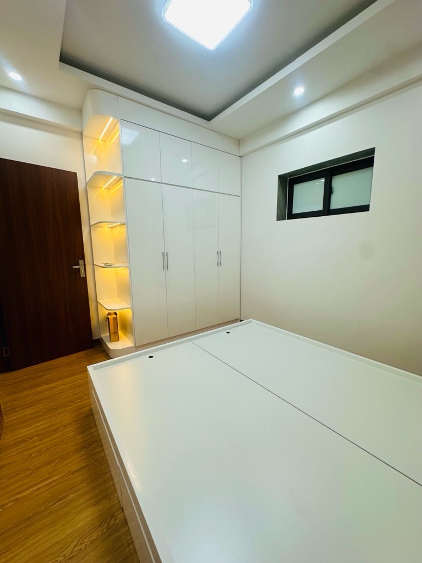 Bán nhà Đồng Tàu - diện tích 95m2 1 tầng - Chung cư đẹp hiếm có - giá 6,4 tỷ