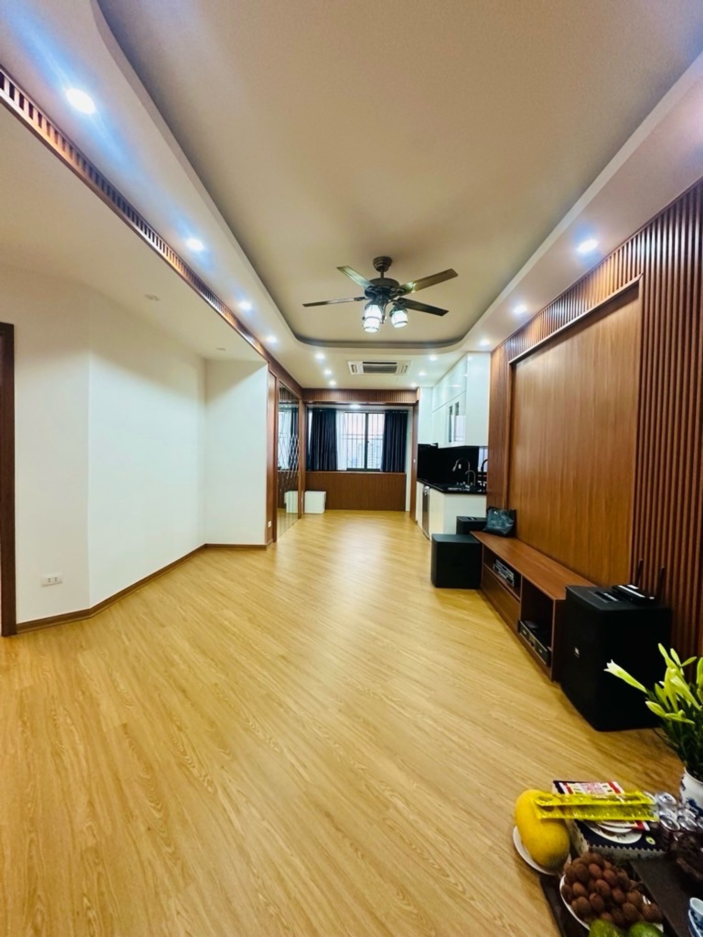 Bán nhà Đồng Tàu - diện tích 95m2 1 tầng - Chung cư đẹp hiếm có - giá 6,4 tỷ