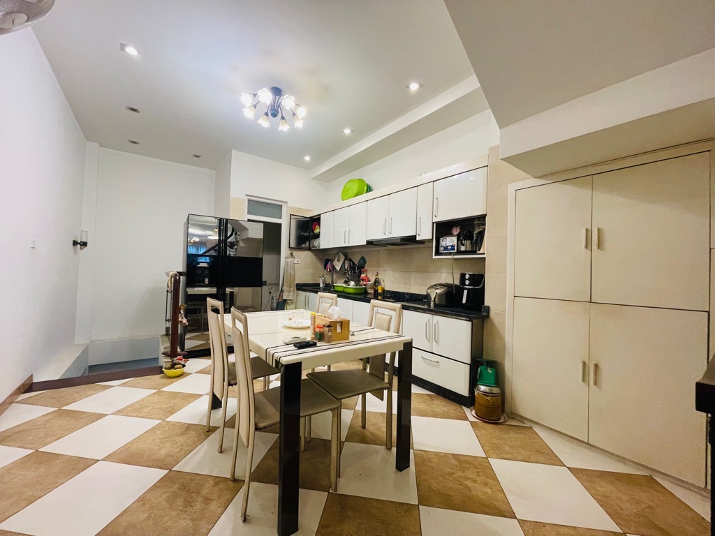 Bán nhà Nguyễn Lương Bằng - diện tích 60m2 5 tầng - Mặt phố chính - giá 31 tỷ