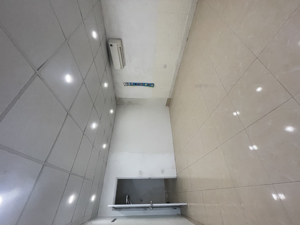 Bán nhà Lĩnh Nam - diện tích 29m2 2 tầng - Nhà nhỏ xinh, vuông vắn - giá 1,95 tỷ
