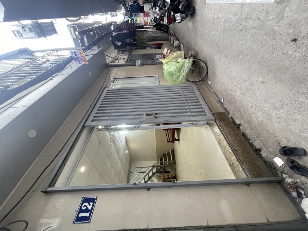 Bán nhà Lĩnh Nam - diện tích 29m2 2 tầng - Nhà nhỏ xinh, vuông vắn - giá 1,95 tỷ