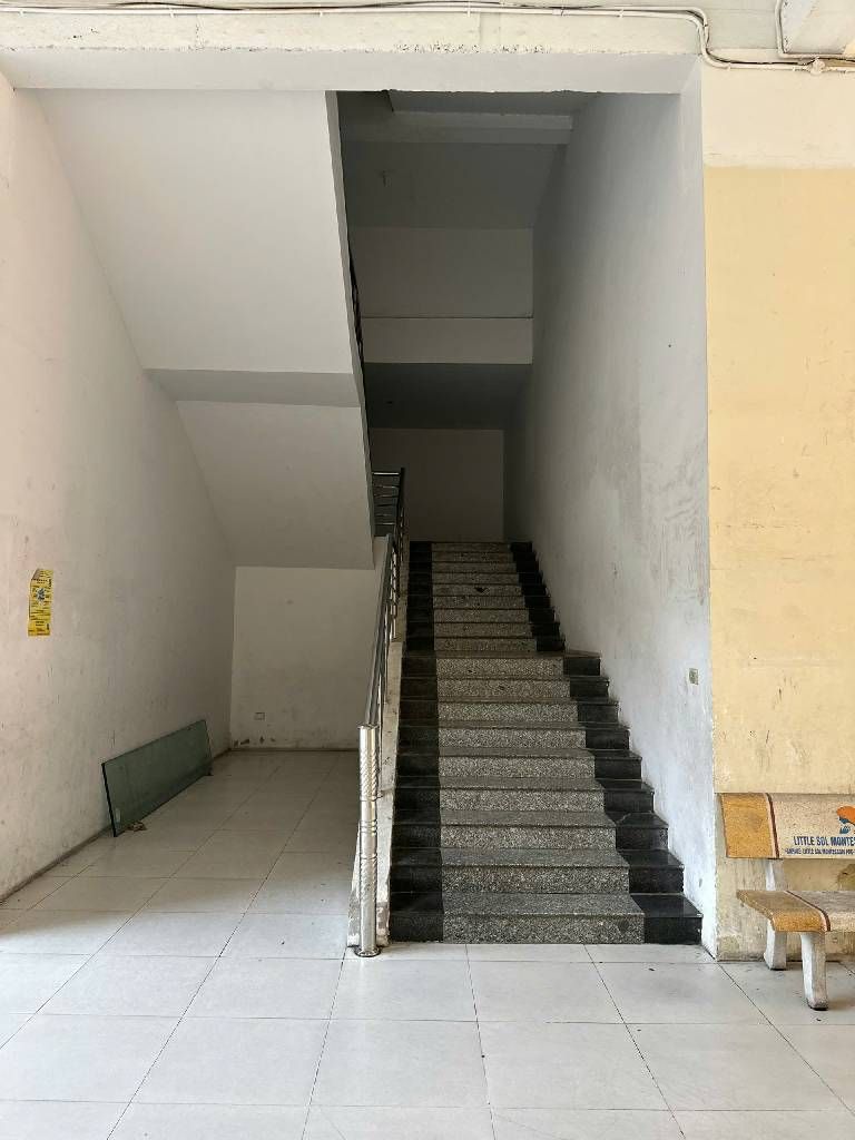 Bán nhà Phạm Ngọc Thạch - diện tích 2100m2 2 tầng - Hàng hiếm sàn thương mại - giá 230 tỷ