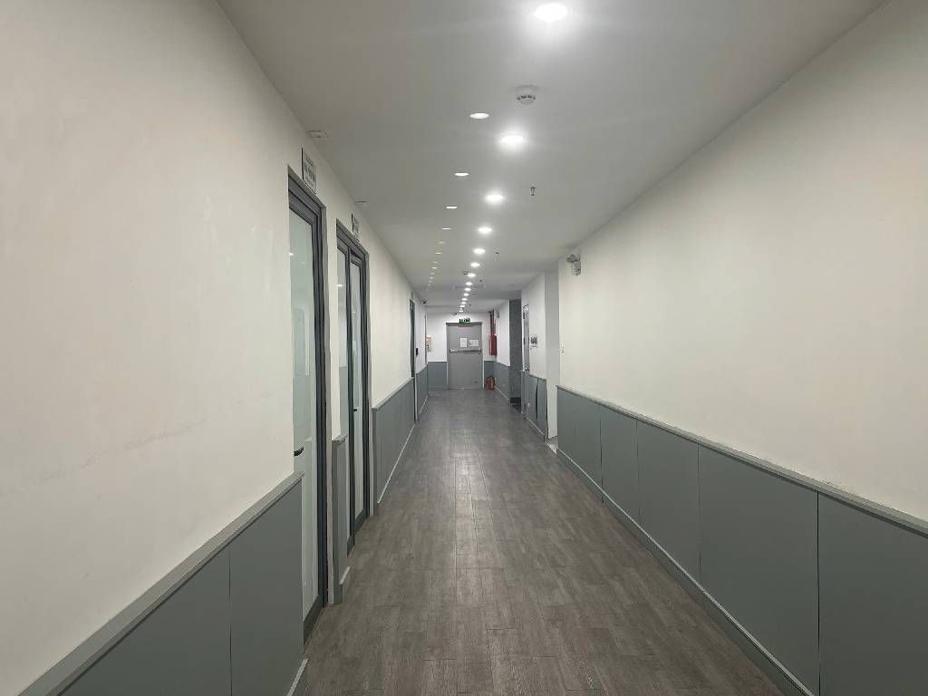 Bán nhà Phạm Ngọc Thạch - diện tích 2100m2 2 tầng - Hàng hiếm sàn thương mại - giá 230 tỷ