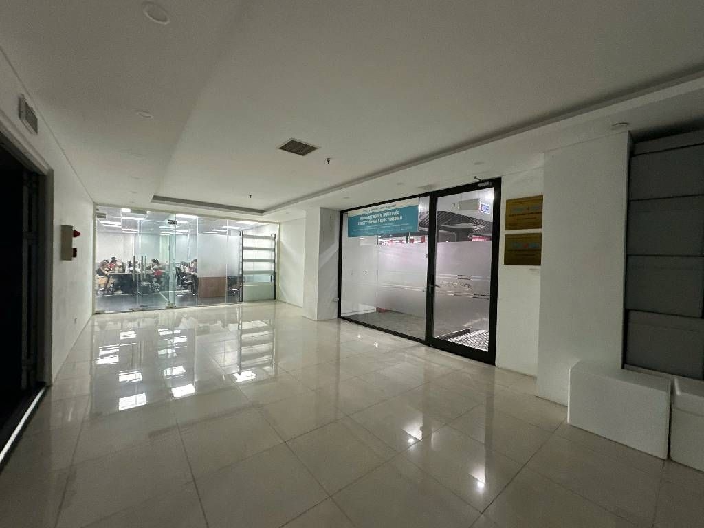 Bán nhà Phạm Ngọc Thạch - diện tích 2100m2 2 tầng - Hàng hiếm sàn thương mại - giá 230 tỷ