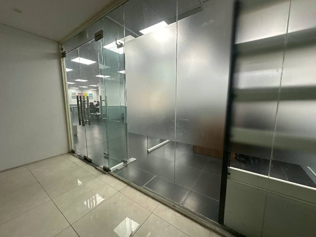 Bán nhà Phạm Ngọc Thạch - diện tích 2100m2 2 tầng - Hàng hiếm sàn thương mại - giá 230 tỷ