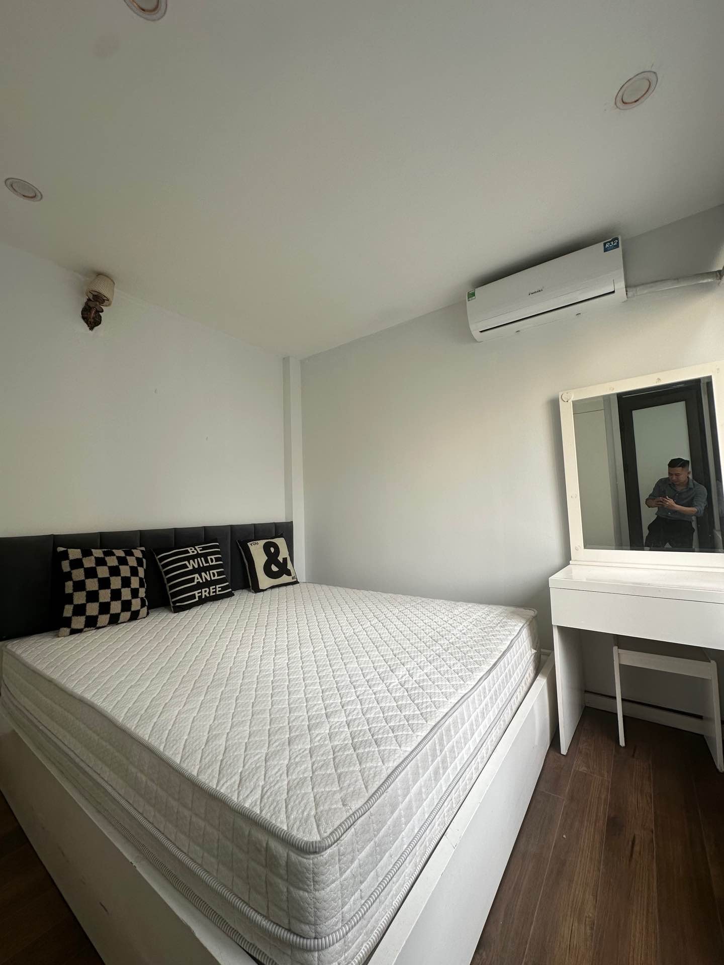 Bán nhà Tuệ Tĩnh - diện tích 82m2 6 tầng - Nhà 6 tầng thang máy - giá 42,5 tỷ