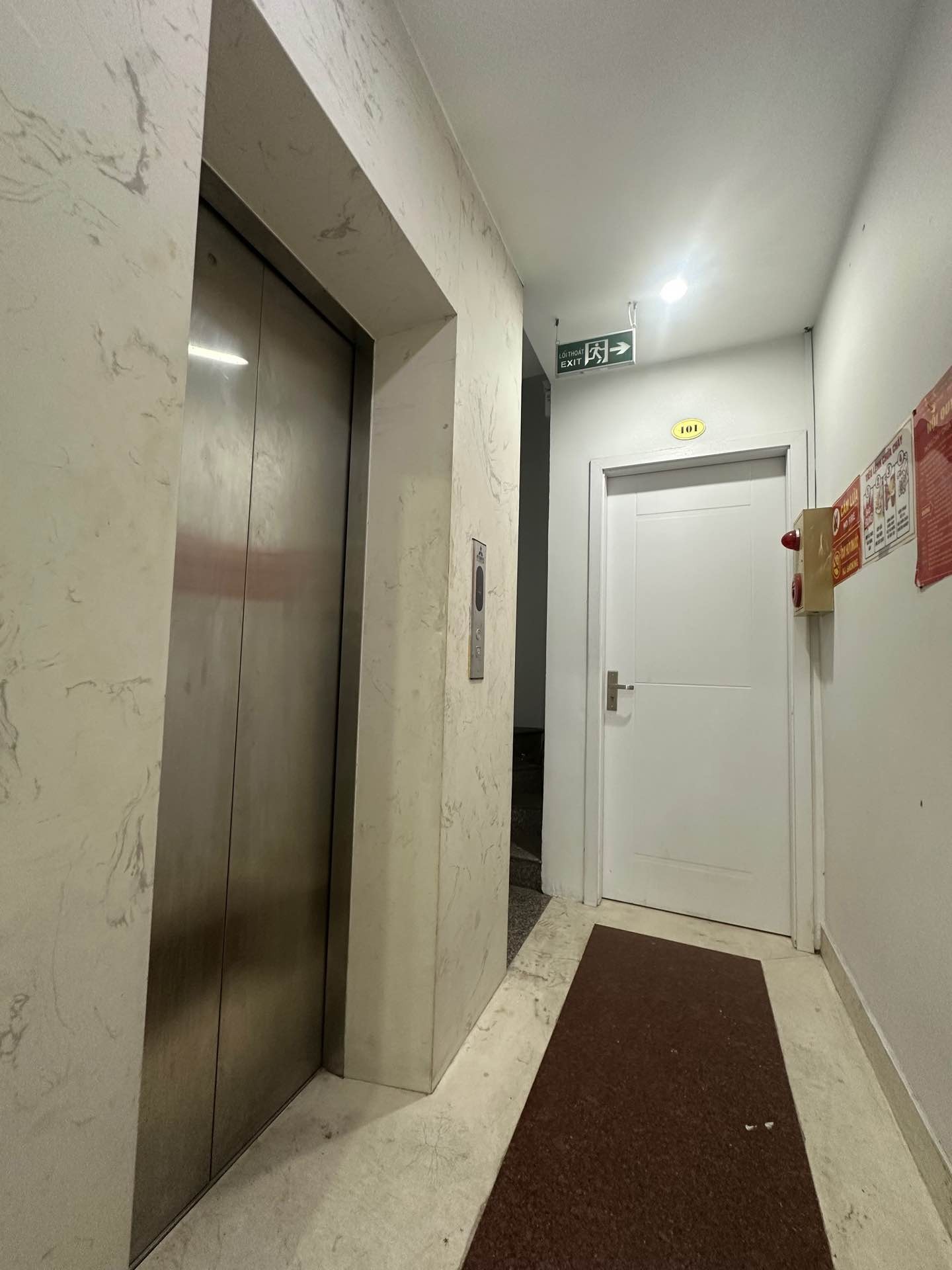 Bán nhà Tuệ Tĩnh - diện tích 82m2 6 tầng - Nhà 6 tầng thang máy - giá 42,5 tỷ