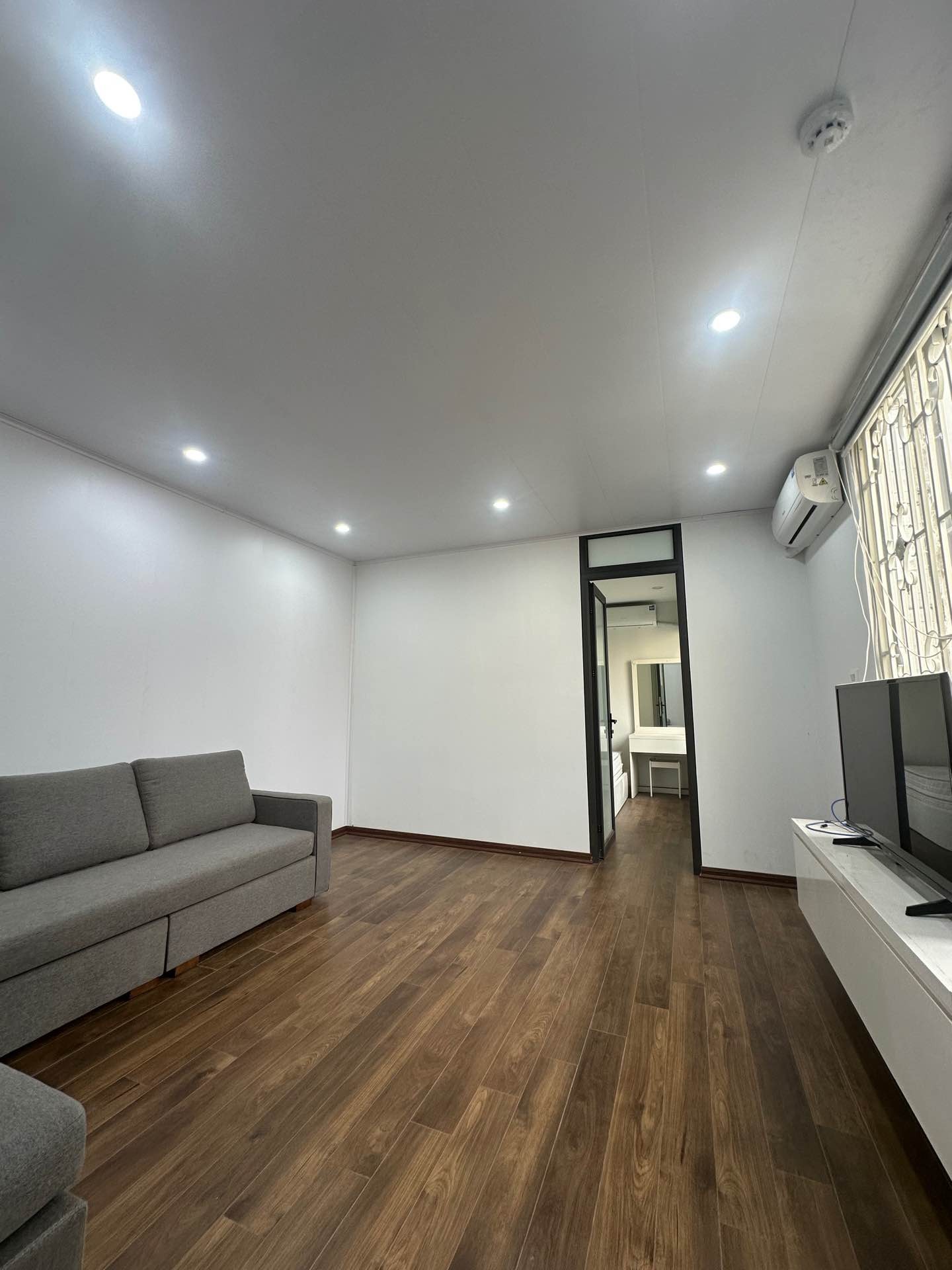 Bán nhà Tuệ Tĩnh - diện tích 82m2 6 tầng - Nhà 6 tầng thang máy - giá 42,5 tỷ