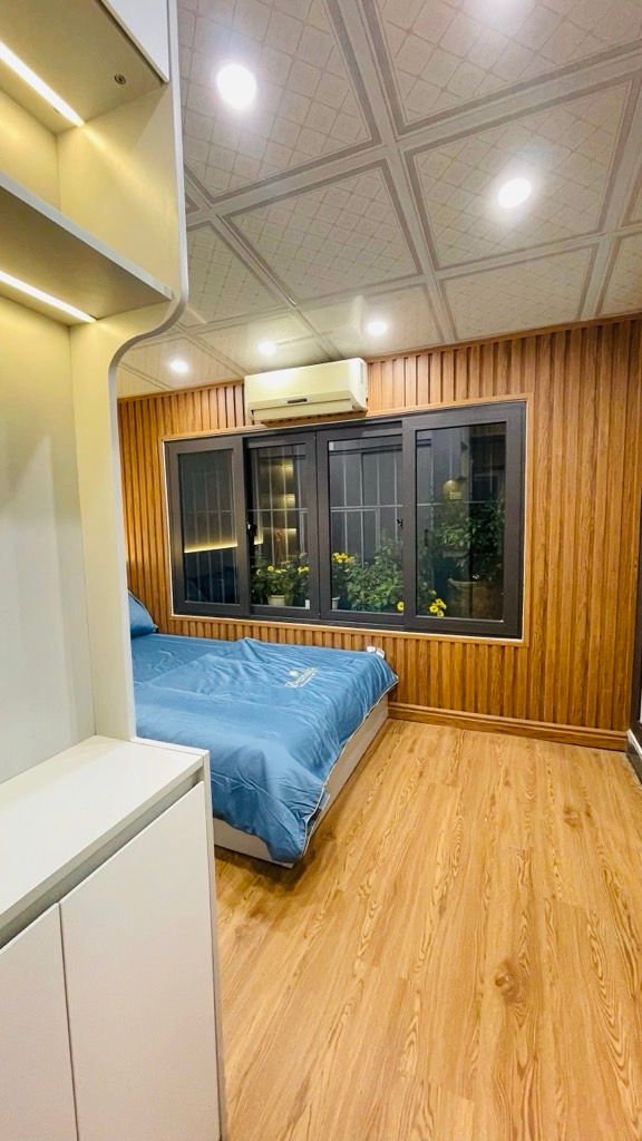Bán nhà Quỳnh Mai - diện tích 70m2 3 tầng - Ô TÔ ĐỖ CẦU THANG - giá 3,8 tỷ