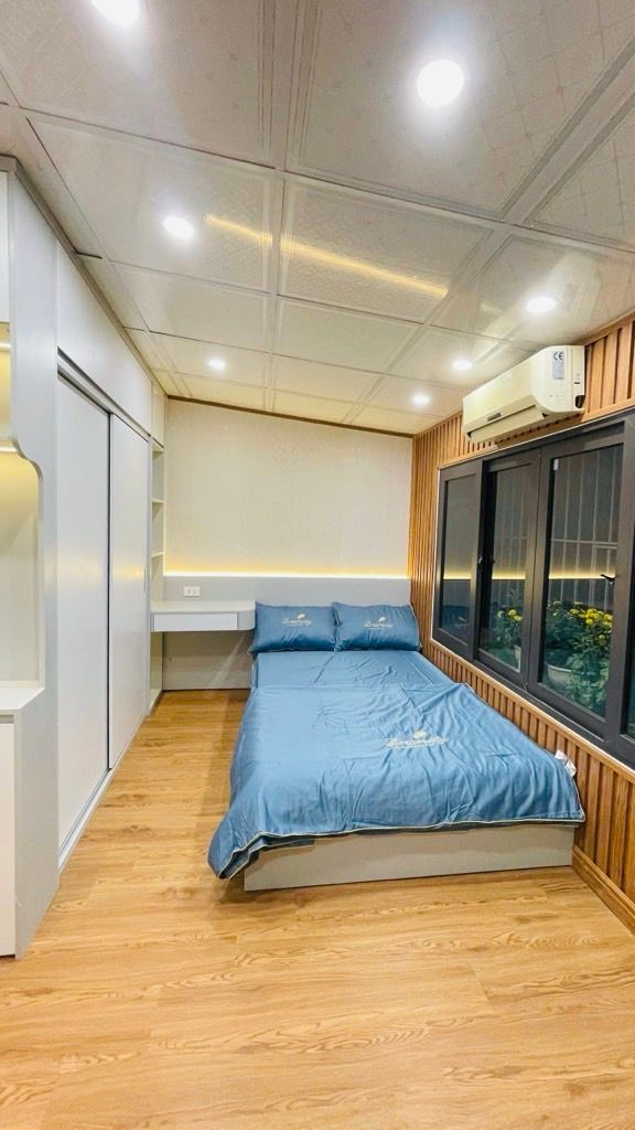 Bán nhà Quỳnh Mai - diện tích 70m2 3 tầng - Ô TÔ ĐỖ CẦU THANG - giá 3,8 tỷ
