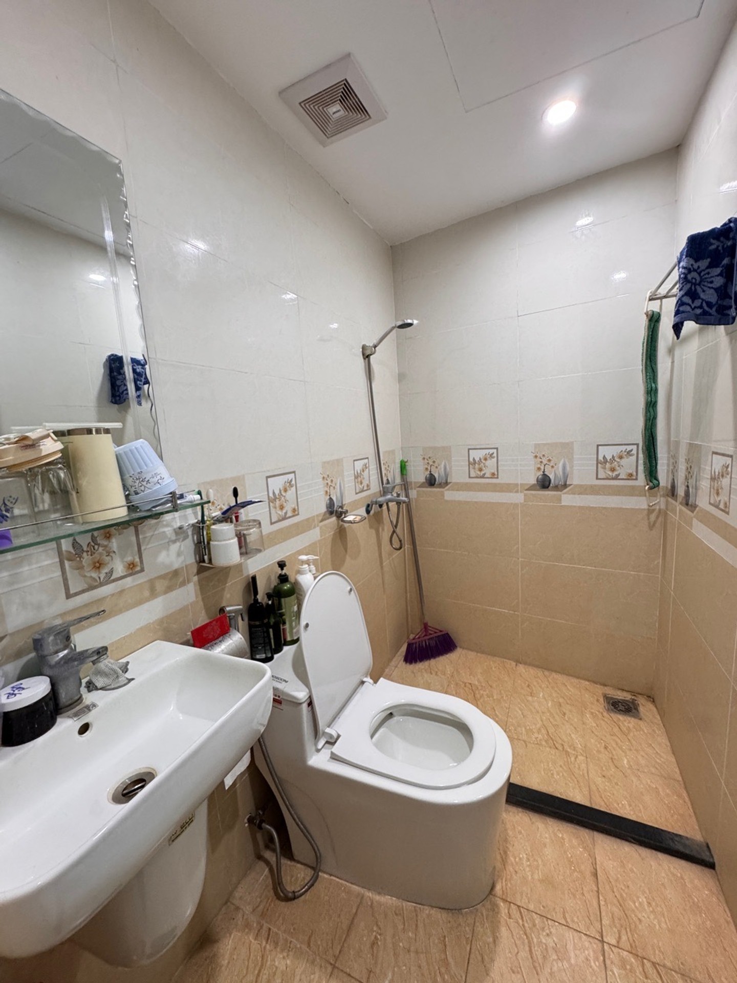 Bán nhà Hồ Linh Quang - diện tích 30m2 5 tầng - Mặt hồ Linh Quang, kinh doanh hái ra tiền - giá 21,9 tỷ