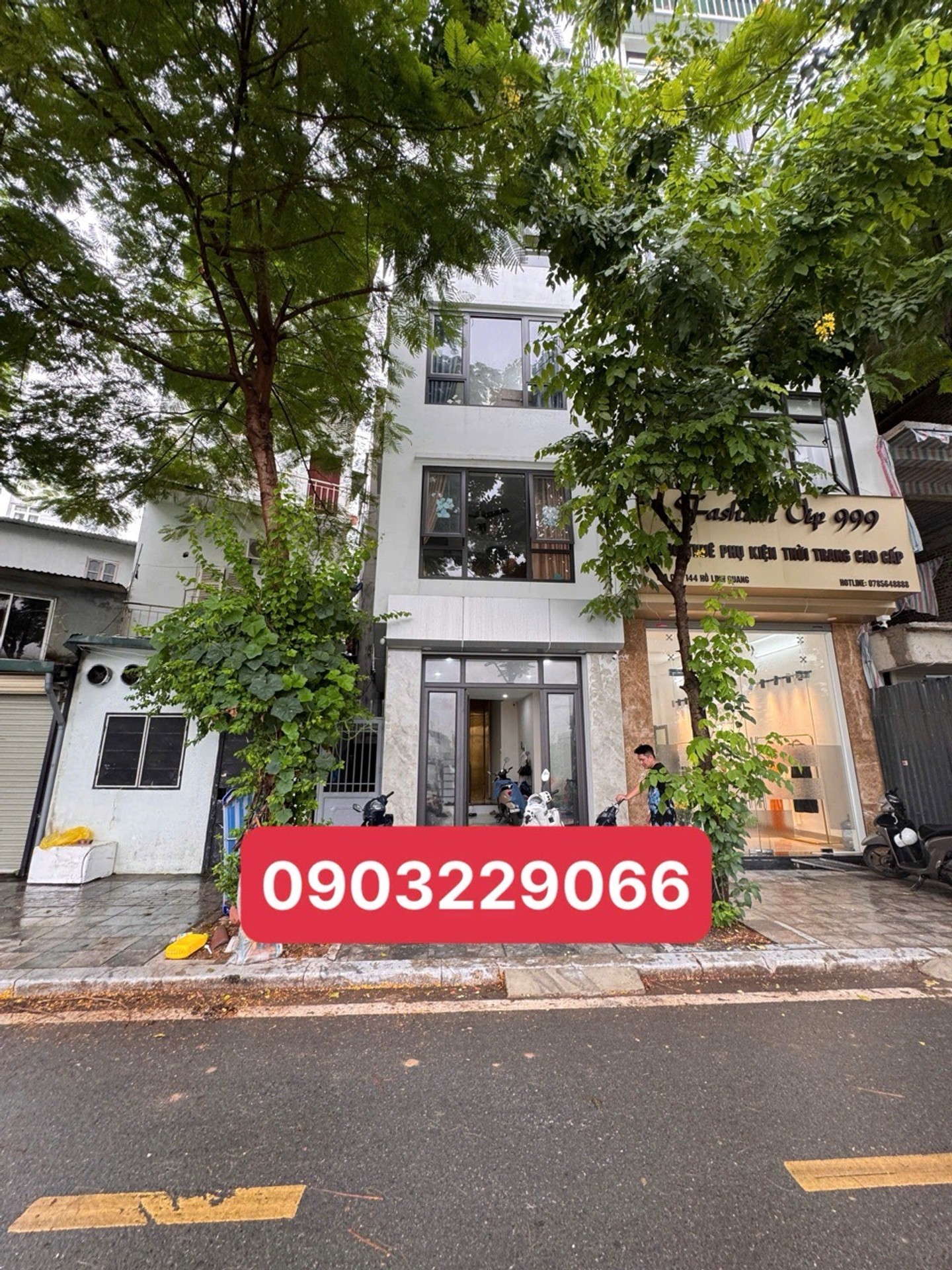 Bán nhà Hồ Linh Quang - diện tích 30m2 5 tầng - Mặt hồ Linh Quang, kinh doanh hái ra tiền - giá 21,9 tỷ