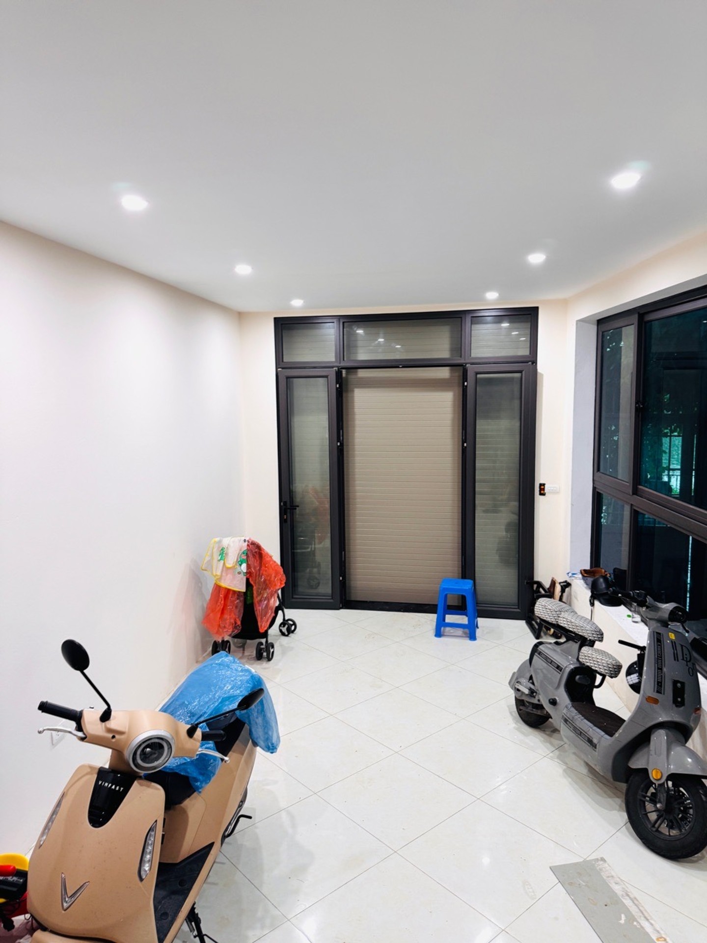 Bán nhà Hồ Linh Quang - diện tích 30m2 5 tầng - Mặt hồ Linh Quang, kinh doanh hái ra tiền - giá 21,9 tỷ