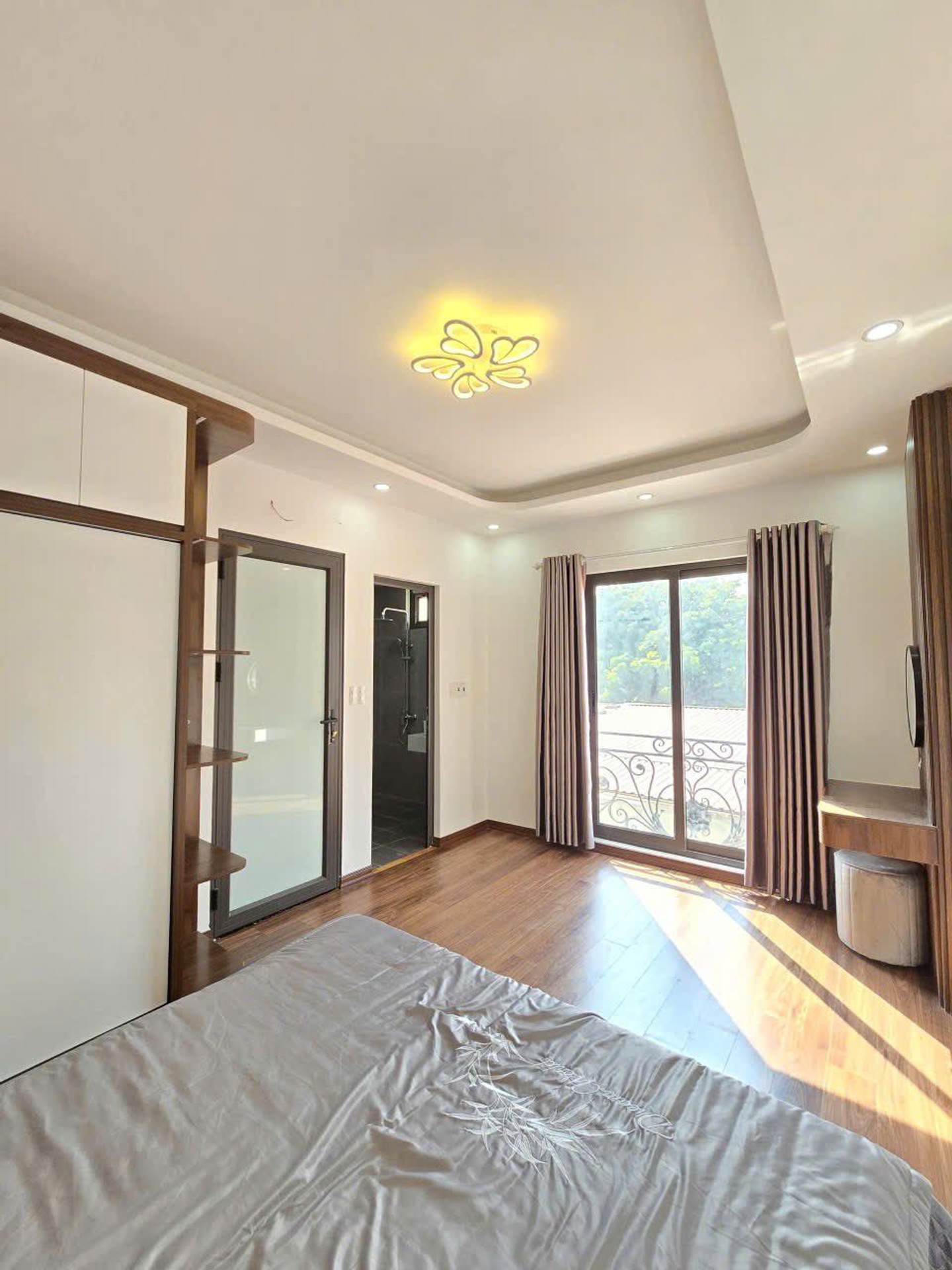Bán nhà Thúy Lĩnh - diện tích 35m2 5 tầng - Sát mặt phố - giá 6,5 tỷ