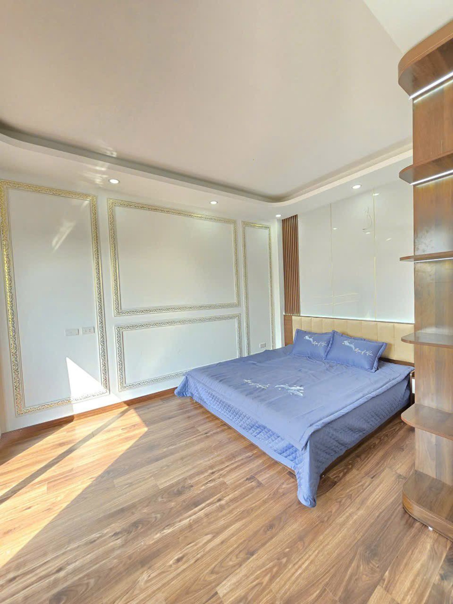 Bán nhà Thúy Lĩnh - diện tích 35m2 5 tầng - Sát mặt phố - giá 6,5 tỷ