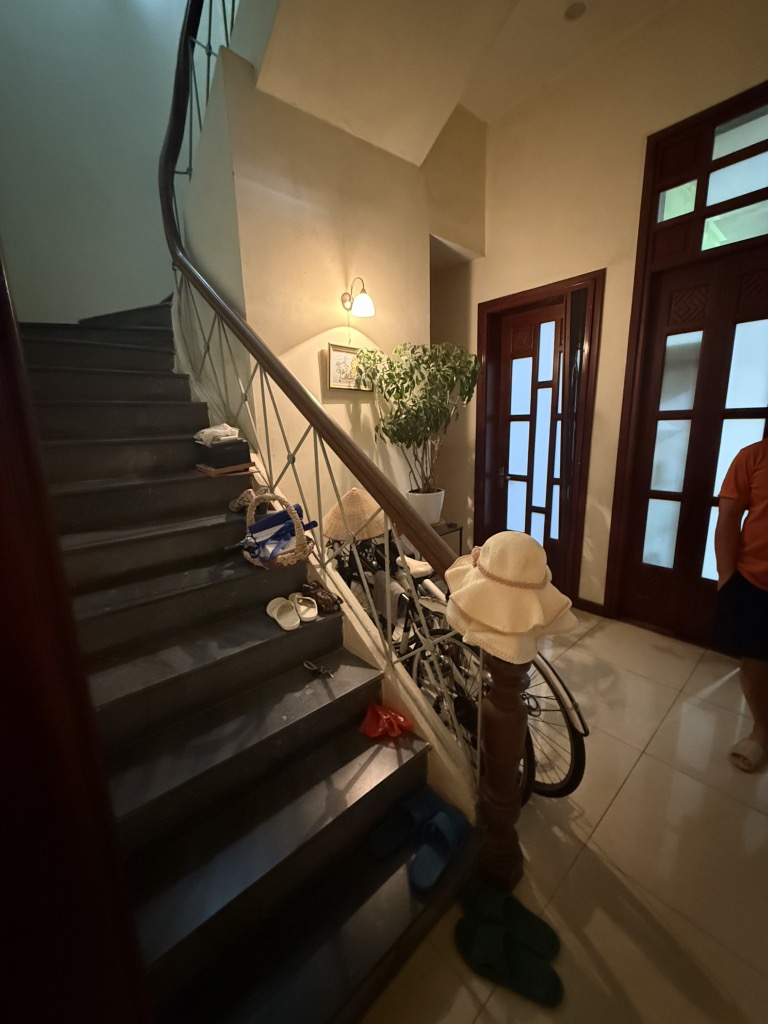 Bán nhà Đội Cấn - diện tích 300m2 4 tầng - BIỆT THỰ GIỮA LÒNG BA ĐÌNH, VỊ TRÍ VÀNG - giá 50 tỷ