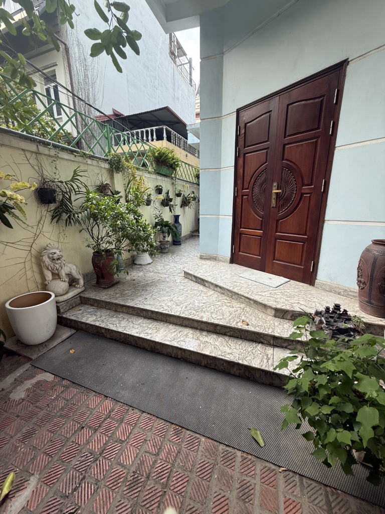 Bán nhà Đội Cấn - diện tích 300m2 4 tầng - BIỆT THỰ GIỮA LÒNG BA ĐÌNH, VỊ TRÍ VÀNG - giá 50 tỷ