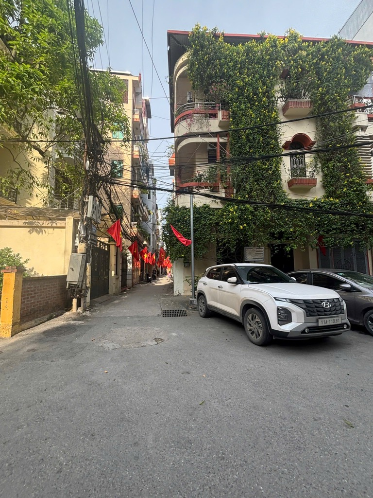 Bán nhà Đội Cấn - diện tích 300m2 4 tầng - BIỆT THỰ GIỮA LÒNG BA ĐÌNH, VỊ TRÍ VÀNG - giá 50 tỷ