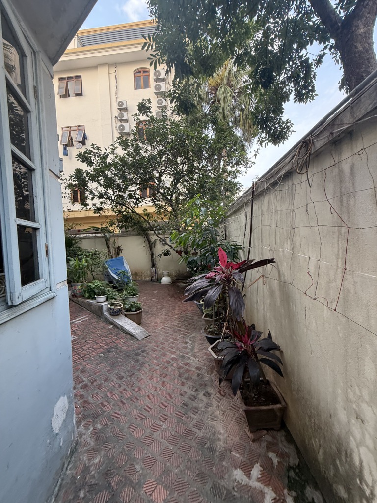 Bán nhà Đội Cấn - diện tích 300m2 4 tầng - BIỆT THỰ GIỮA LÒNG BA ĐÌNH, VỊ TRÍ VÀNG - giá 50 tỷ