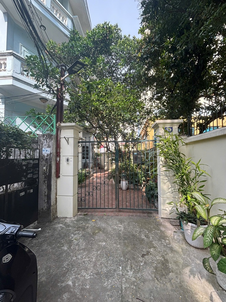 Bán nhà Đội Cấn - diện tích 300m2 4 tầng - BIỆT THỰ GIỮA LÒNG BA ĐÌNH, VỊ TRÍ VÀNG - giá 50 tỷ