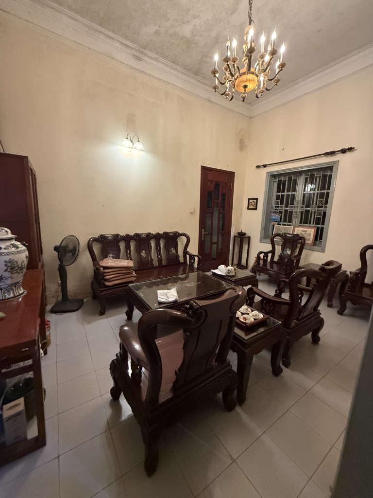 Bán nhà Đội Cấn - diện tích 300m2 4 tầng - BIỆT THỰ GIỮA LÒNG BA ĐÌNH, VỊ TRÍ VÀNG - giá 50 tỷ